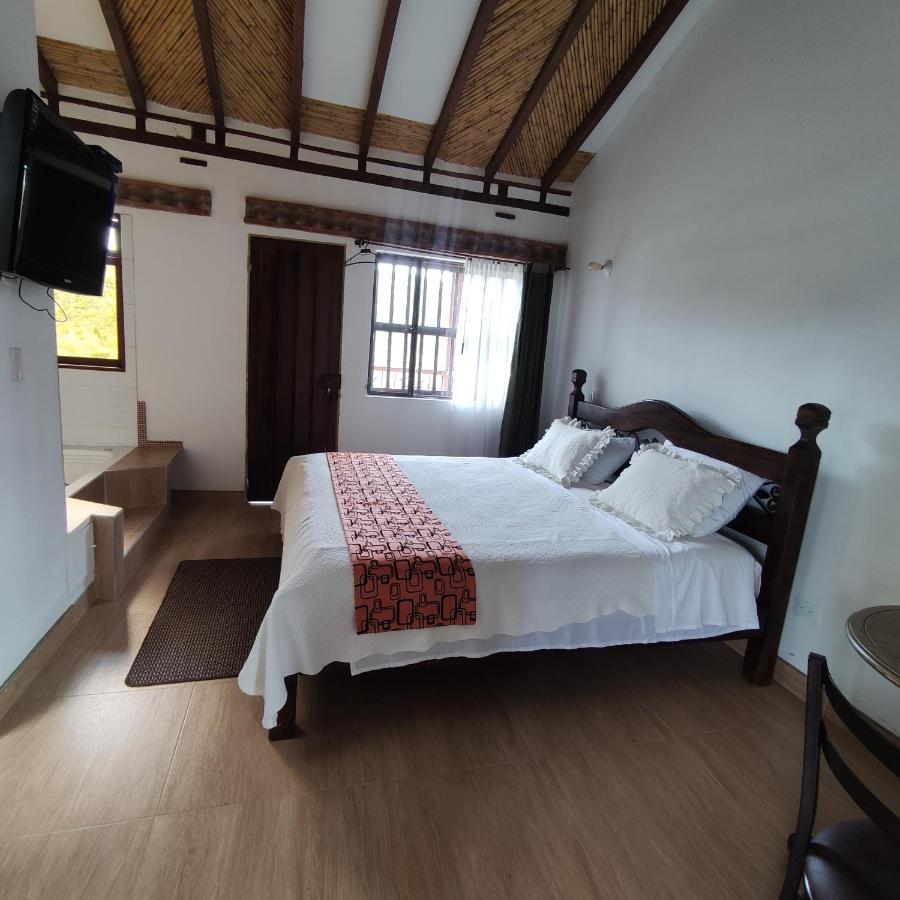Artemisa Hotel Санта-София Экстерьер фото
