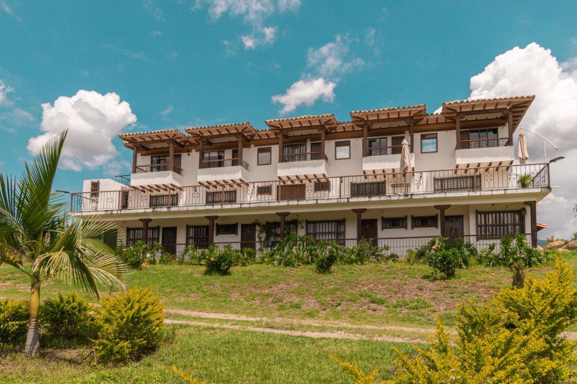 Artemisa Hotel Санта-София Экстерьер фото