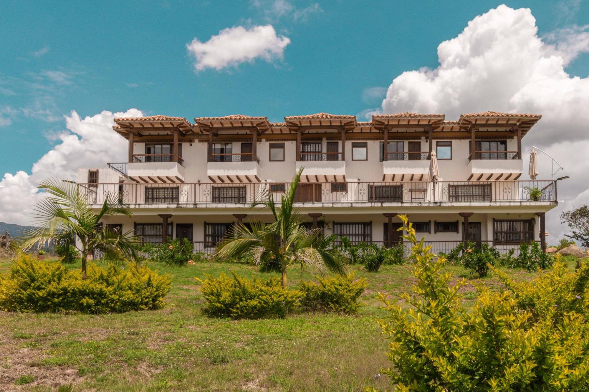 Artemisa Hotel Санта-София Экстерьер фото